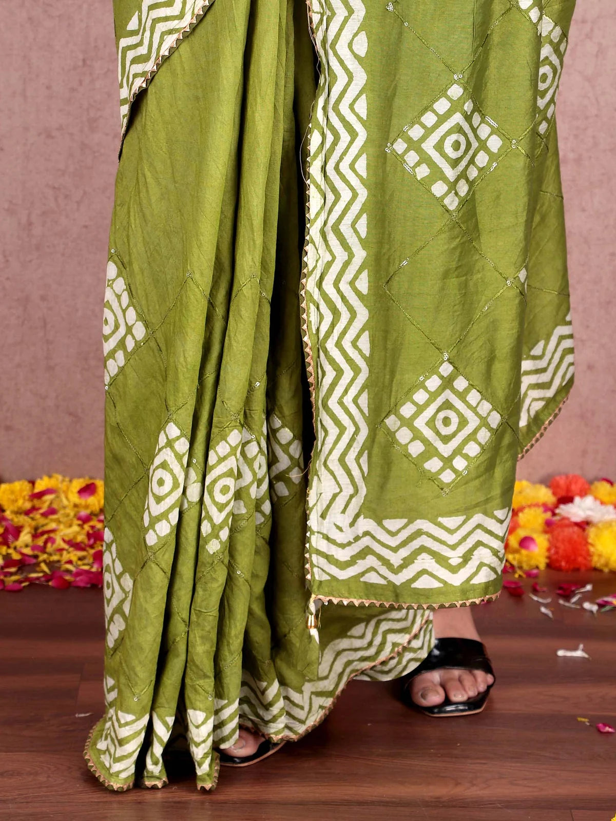 Mehendi Green Batik Print Soft Cotton Saree with Sequin Detail
