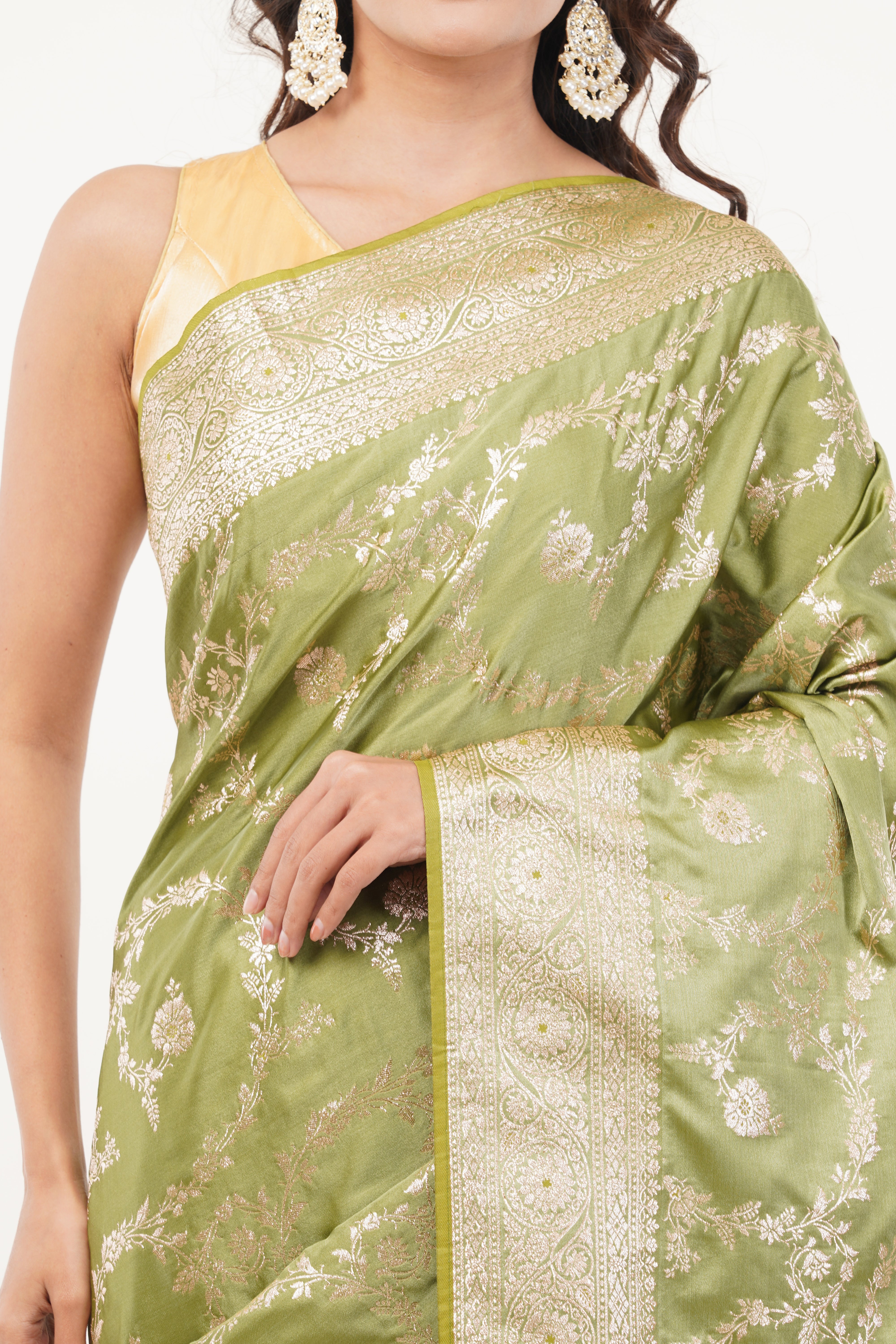 Celadon Grace in Golden Weave